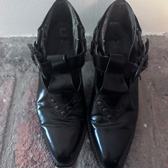 T-Strap Buckle Pumps - Picture 10 of 10